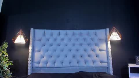 Snapshot of alexamora__ chatting on September 18, 2025, 11:45 am C A M I L A  online show from September 18, 2025, 11:45 am