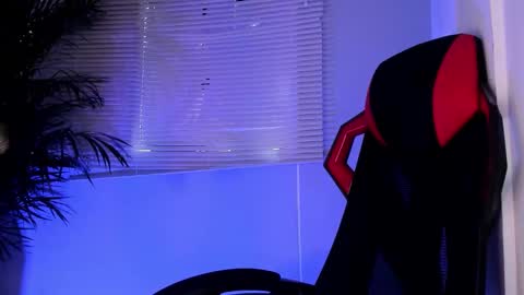 Alexander Diaz online show from October 17, 2025, 8:33 pm