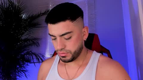 Alexander Diaz online show from October 20, 2025, 1:44 pm