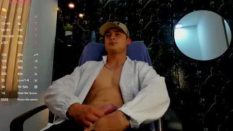 Snapshot of alexander_ferre chatting on October 4, 2025, 9:02 pm Alexander online show from October 4, 2025, 9:02 pm