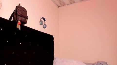 alexandra clauss online show from September 19, 2025, 1:56 pm