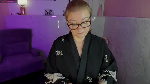 Snapshot of alexandra_kind chatting on January 17, 2025, 11:18 pm Alexandra online show from January 17, 2025, 11:18 pm