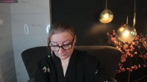 Snapshot of alexandra_kind chatting on January 25, 2025, 5:08 pm Alexandra online show from January 25, 2025, 5:08 pm