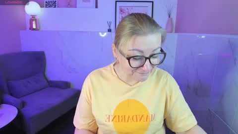 Snapshot of alexandra_kind chatting on February 23, 2025, 5:45 am Alexandra online show from February 23, 2025, 5:45 am