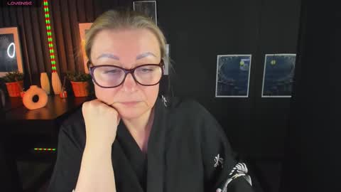 Snapshot of alexandra_kind chatting on March 4, 2025, 9:54 pm Alexandra online show from March 4, 2025, 9:54 pm