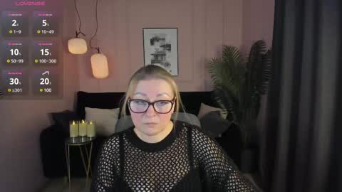 Snapshot of alexandra_kind chatting on March 11, 2025, 9:26 pm Alexandra online show from March 11, 2025, 9:26 pm