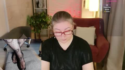 Snapshot of alexandra_kind chatting on June 2, 2026, 2:30 pm Alexandra online show from June 2, 2026, 2:30 pm