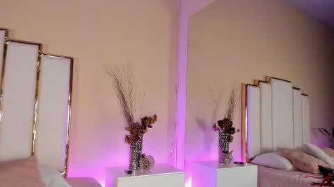 alexandraa_gomez online show from September 20, 2025, 8:10 pm