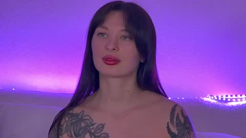 AlexandraBloom online show from February 8, 2025, 6:44 pm