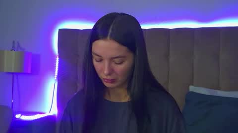 AlexandraBloom online show from November 28, 2025, 7:27 pm