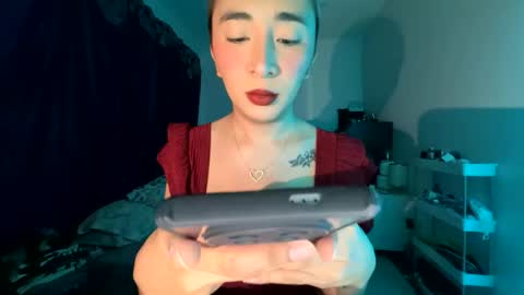 adrianagreyson online show from May 13, 2026, 3:42 pm