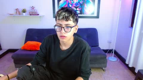 alex online show from April 1, 2026, 1:52 pm