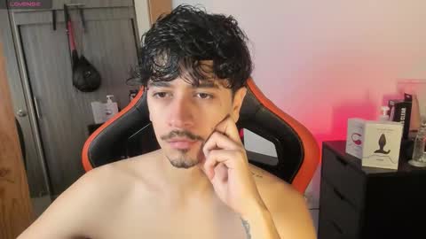 alexfloreszzz online show from September 15, 2025, 1:11 pm