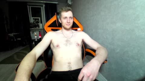 Snapshot of alexfox2018 chatting on January 23, 2025, 2:39 pm Alex online show from January 23, 2025, 2:39 pm