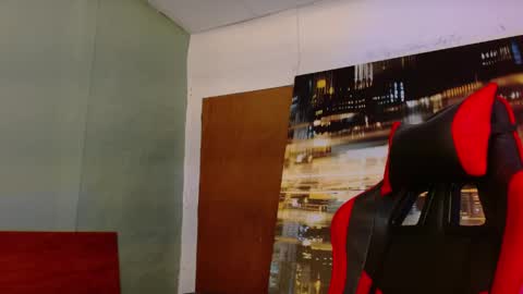 Snapshot of alexgiraldo__ chatting on June 4, 2026, 2:56 pm alexgiraldo__ online show from June 4, 2026, 2:56 pm