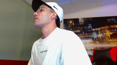 Snapshot of alexgiraldo__ chatting on June 8, 2026, 9:15 pm alexgiraldo__ online show from June 8, 2026, 9:15 pm