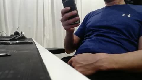 Snapshot of alexhunter4u chatting on January 5, 2026, 10:24 pm alexhunter4u online show from January 5, 2026, 10:24 pm
