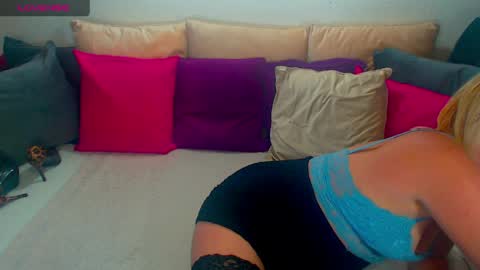 Snapshot of alexine_mcqueen chatting on April 20, 2026, 3:48 pm Alexine McQueen online show from April 20, 2026, 3:48 pm