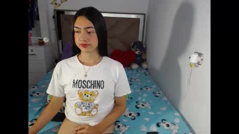 Snapshot of alexis_brown11 chatting on May 17, 2026, 12:52 am -- ALEXIS -- online show from May 17, 2026, 12:52 am
