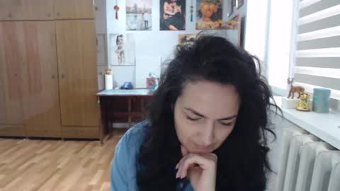 AlexisMillers online show from April 9, 2026, 10:31 am