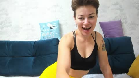 Snapshot of alexisweets chatting on July 12, 2026, 7:43 am Sosweetcherry online show from July 12, 2026, 7:43 am