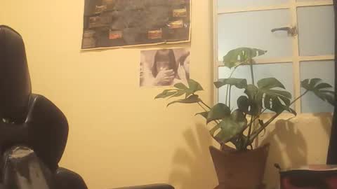 Alexxx online show from May 18, 2026, 4:07 am