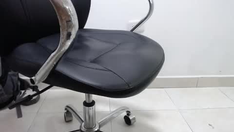 Snapshot of alextwunkk chatting on February 1, 2025, 10:44 pm Alex online show from February 1, 2025, 10:44 pm