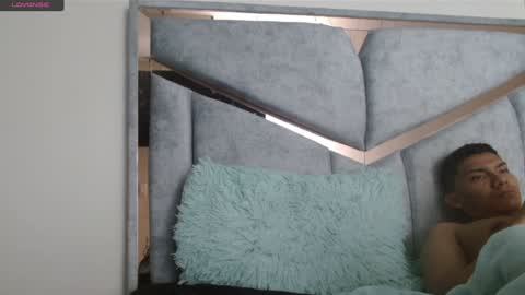 alex y luisa online show from January 24, 2025, 2:41 pm