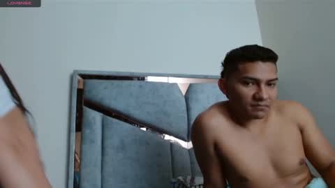 alex y luisa online show from February 23, 2025, 2:46 pm