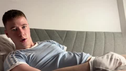 Snapshot of alexwos chatting on April 5, 2026, 8:44 am Alex online show from April 5, 2026, 8:44 am