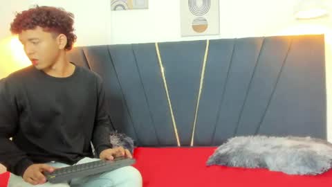 alexx_cum18 online show from April 25, 2026, 3:20 pm