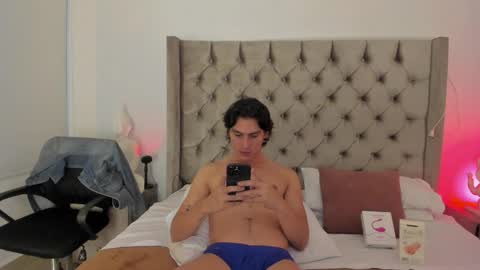 Alexxander Hall online show from September 17, 2025, 1:40 am