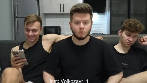 AlexDimaIgor online show from April 8, 2026, 8:20 pm