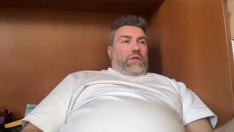 Snapshot of alfali chatting on April 25, 2026, 2:14 pm alfali online show from April 25, 2026, 2:14 pm