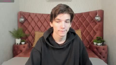 Snapshot of alfred_joness chatting on October 18, 2025, 6:48 am Alfred online show from October 18, 2025, 6:48 am