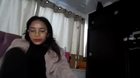 Snapshot of alia_lombardi chatting on December 4, 2024, 3:32 pm Alia      Anjali  online show from December 4, 2024, 3:32 pm