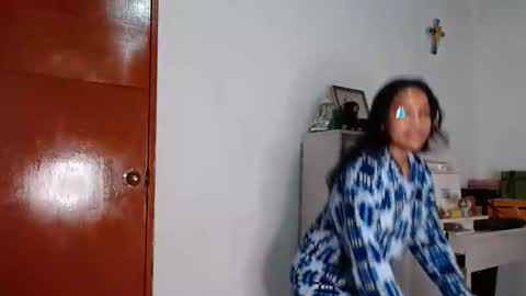 Snapshot of alia_lombardi chatting on October 29, 2025, 2:41 pm Alia      Anjali  online show from October 29, 2025, 2:41 pm