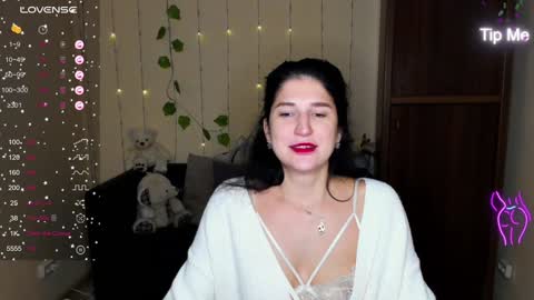 Snapshot of alianna_solo_kiss chatting on January 21, 2025, 6:33 am Alianna online show from January 21, 2025, 6:33 am