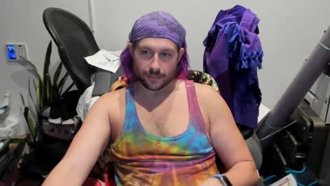 Luke online show from December 4, 2025, 2:43 am