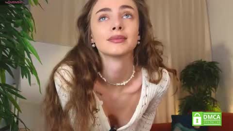 Snapshot of alicat_ chatting on September 30, 2025, 3:33 am Alicia online show from September 30, 2025, 3:33 am