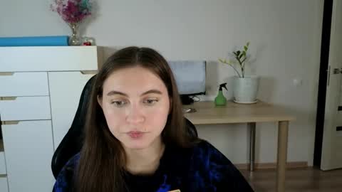 Alice online show from October 19, 2025, 5:24 pm