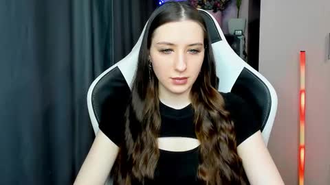 Snapshot of alice_bailey chatting on October 31, 2025, 12:50 pm Alice online show from October 31, 2025, 12:50 pm