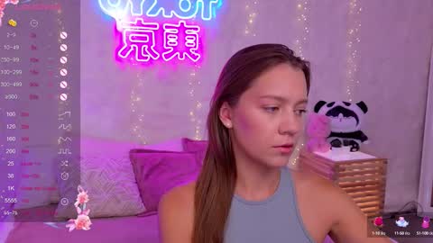 Snapshot of alice_charmy chatting on September 18, 2025, 5:42 am Alice in Wonderland online show from September 18, 2025, 5:42 am