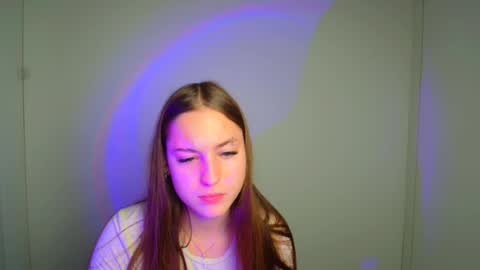 Snapshot of alice_dreamofu chatting on June 25, 2026, 5:23 am Alice online show from June 25, 2026, 5:23 am