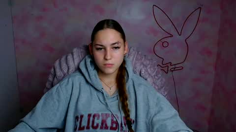 Snapshot of alice_dreamofu chatting on July 7, 2026, 7:23 am Alice online show from July 7, 2026, 7:23 am