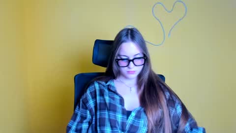 Snapshot of alice_dreamofu chatting on July 15, 2026, 11:15 am Alice online show from July 15, 2026, 11:15 am