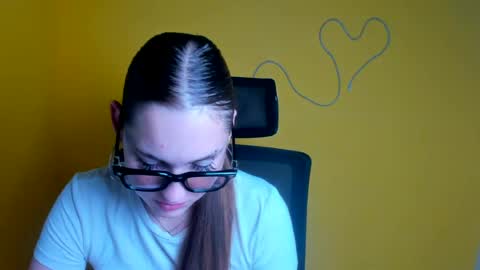 Snapshot of alice_dreamofu chatting on July 20, 2026, 11:12 am Alice online show from July 20, 2026, 11:12 am
