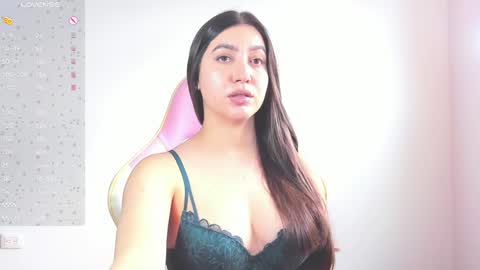 Snapshot of alice_love16 chatting on December 24, 2024, 8:05 pm alice_love16 online show from December 24, 2024, 8:05 pm