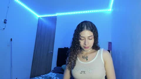 alice and amber online show from February 19, 2025, 6:44 am