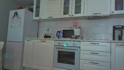 Snapshot of alice_miiiller chatting on July 3, 2026, 6:53 am Alice online show from July 3, 2026, 6:53 am